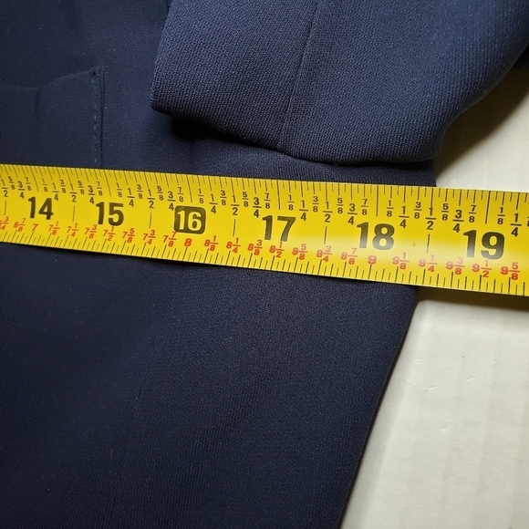 Kasper Blazer Jacket Button Womens Size 6P Lined Suit coat Stretch Navy - Picture 6 of 7